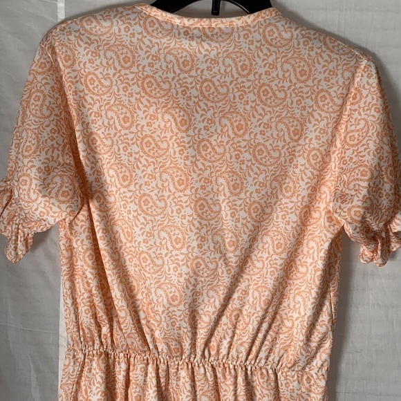 Rrrruss peach and white paisley peplum top short sleeve small - Picture 5 of 6